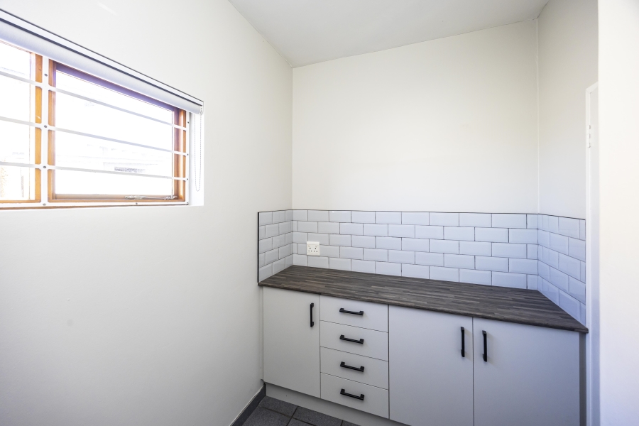 To Let Commercial Property for Rent in Berea Eastern Cape